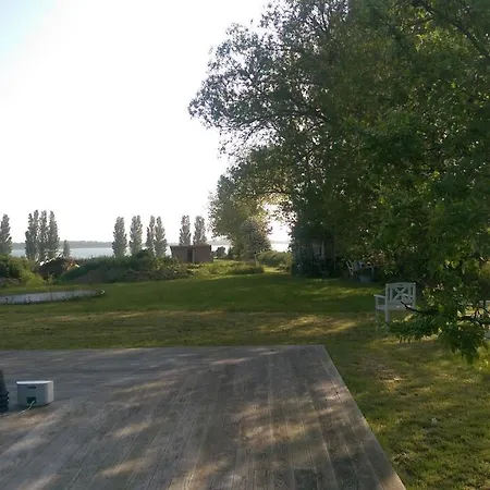 Dom wakacyjny Big Poolhouse With Stunning Views Marstal